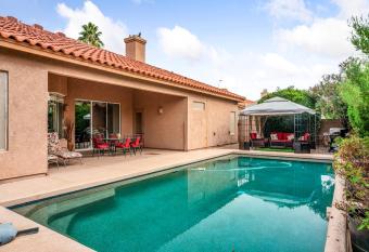 Cozy Casita has Balcony rooms