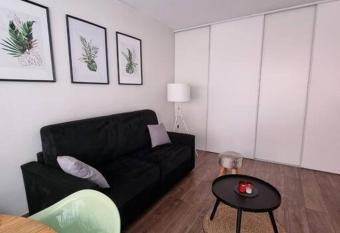 Appartement proche Cannes has Balcony rooms