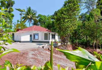 Puttakka homestay allows 18 year olds to book a room