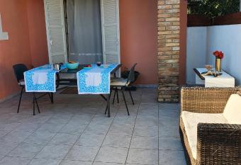 ALMIROS FAMILY STUDIO No5 has Balcony rooms