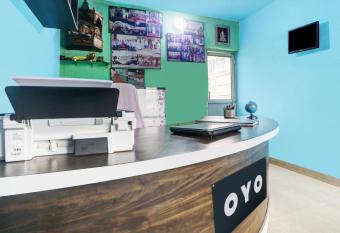 OYO 81323E4 Hotel Grand Occasion allows 18 year olds to book a room