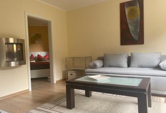 Weinrebe Oberhermsdorf nahe Dresden allows 18 year olds to book a room