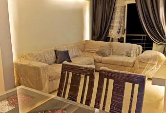                                                                                                    has rooms with a private hot tub