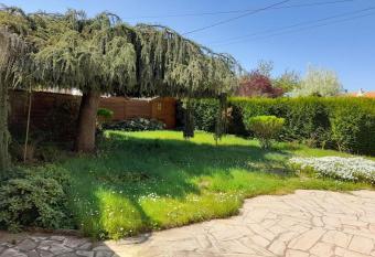 L Arloga - Maison moderne pr  s du Loiret has Balcony rooms