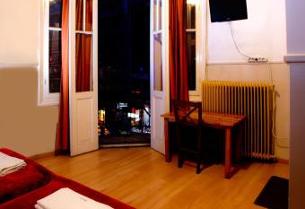 Argo has Smoking/Balcony rooms