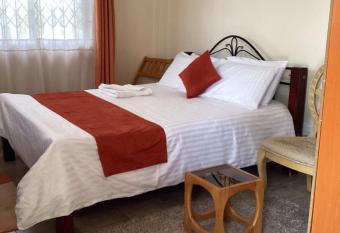 Lalan Apartments has Balcony rooms