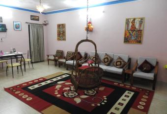 Shanthi Villa has Balcony rooms
