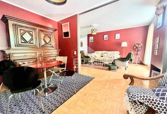 Appartement de Gabriel has Balcony rooms