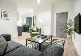 Two Bedroom - Central Peterborough Apartment - Bayard Apartments allows 18 year olds to book a room