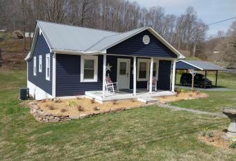 Indigo Rest has Balcony rooms