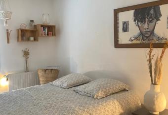 Chambre priv  e avec SDB attenante has Balcony rooms