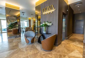 HOTEL NOVA LUXURY has Balcony rooms