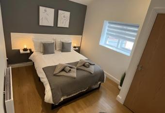 2 Bed Apartment, close to City Centre, Principality Stadium allows 18 year olds to book a room