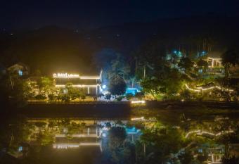 Ba Vi Lake View has Smoking/Balcony rooms