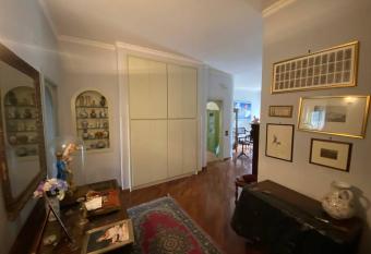 B&G large and bright apartment has Balcony rooms