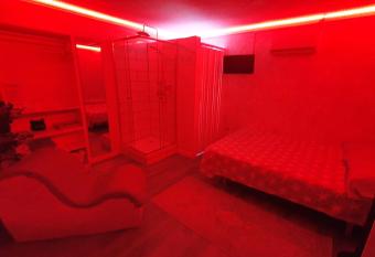 Secret Room, habitaci  n tem  tica Playa del Ingl  s allows 18 year olds to book a room