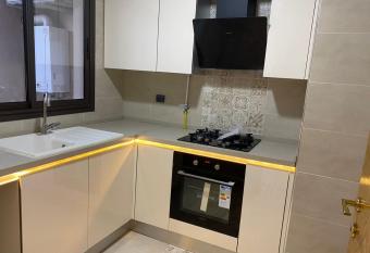 Cosy zen place has Balcony rooms