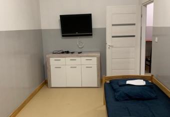 U Marty allows 18 year olds to book a room