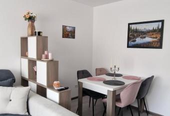 All In Jacuzzi Apartment has Balcony rooms