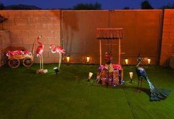 Bright and Modern Paradise in Desert Hot Springs has rooms with a private hot tub