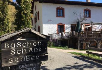 Gruberhof has Balcony rooms