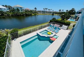 Blue Lotus at Cinnamon Beach Hot Tub Pr  vate Pool Sleeps 16 has Balcony rooms
