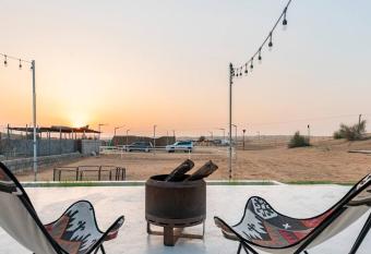 Desert farm gateway W/ pool & horse has Balcony rooms