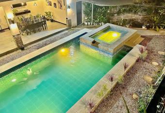 Lolo Amado s Place has Balcony rooms