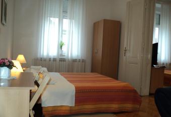 Apartment Horvat allows 18 year olds to book a room