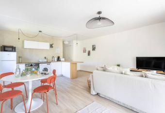 T2 Loggia has Balcony rooms