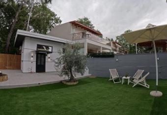 Elia Studio has Balcony rooms