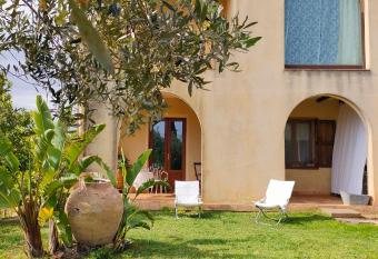 La finestra sul limone has Balcony rooms