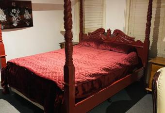 Merrypetch allows 18 year olds to book a room