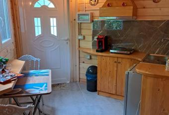 Melina Wooden House- Lalzi Bay allows 18 year olds to book a room