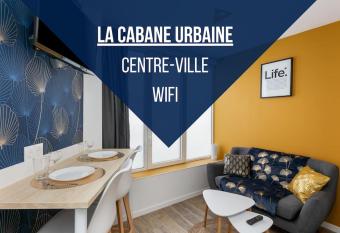 La Cabane Urbaine allows 18 year olds to book a room
