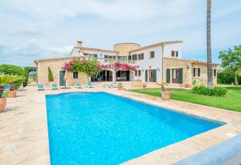 Casa Verde has Balcony rooms