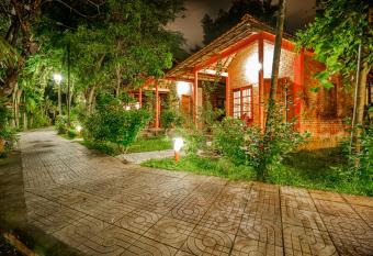 Huong Giang Bungalow has Balcony rooms