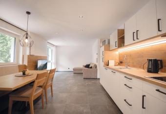 miramor apt alpina has Balcony rooms