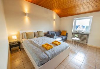 Good connection city apartment has Balcony rooms