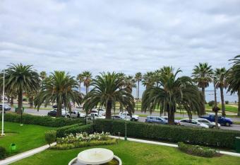 14 norte 548 allows 18 year olds to book a room