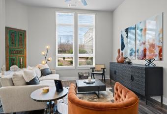 Mint House Greenville - West End allows 18 year olds to book a room