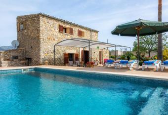 Es Codolar has Balcony rooms