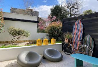 Le Rosa Bonheur has Balcony rooms