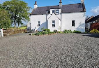 Cosy farmhouse room. Friendly and easy going allows 18 year olds to book a room