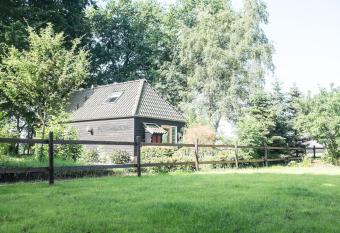 Gastenverblijf Het Muzehuis allows 18 year olds to book a room