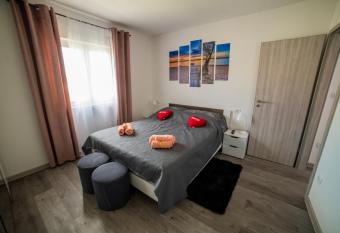 Apartman Laura allows 18 year olds to book a room