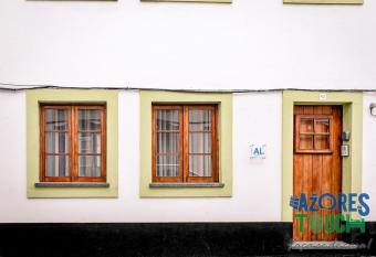 Atl  ntida Dream allows 18 year olds to book a room