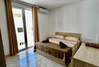 Saint Henry Sliema has Balcony rooms