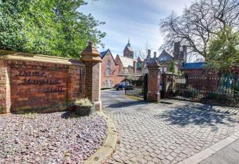 Washington Village Apartment allows 18 year olds to book a room