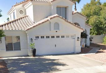 Lake House has Balcony rooms